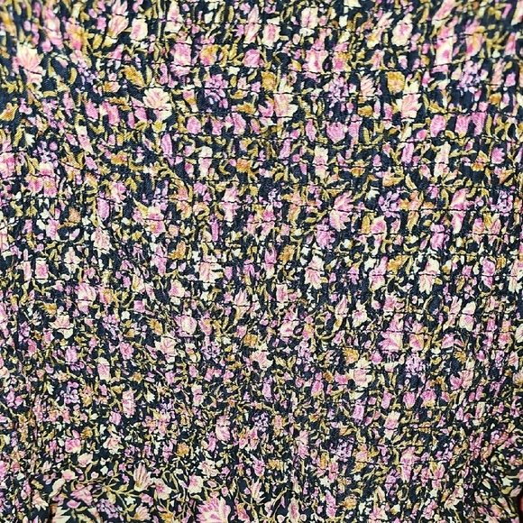 Old Navy NWT Floral Smocked Women's Crop Top Size XLarge - Picture 5 of 7